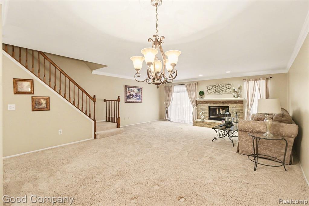 616 Tennyson, Rochester Hills, MI 48307 — Photo 2