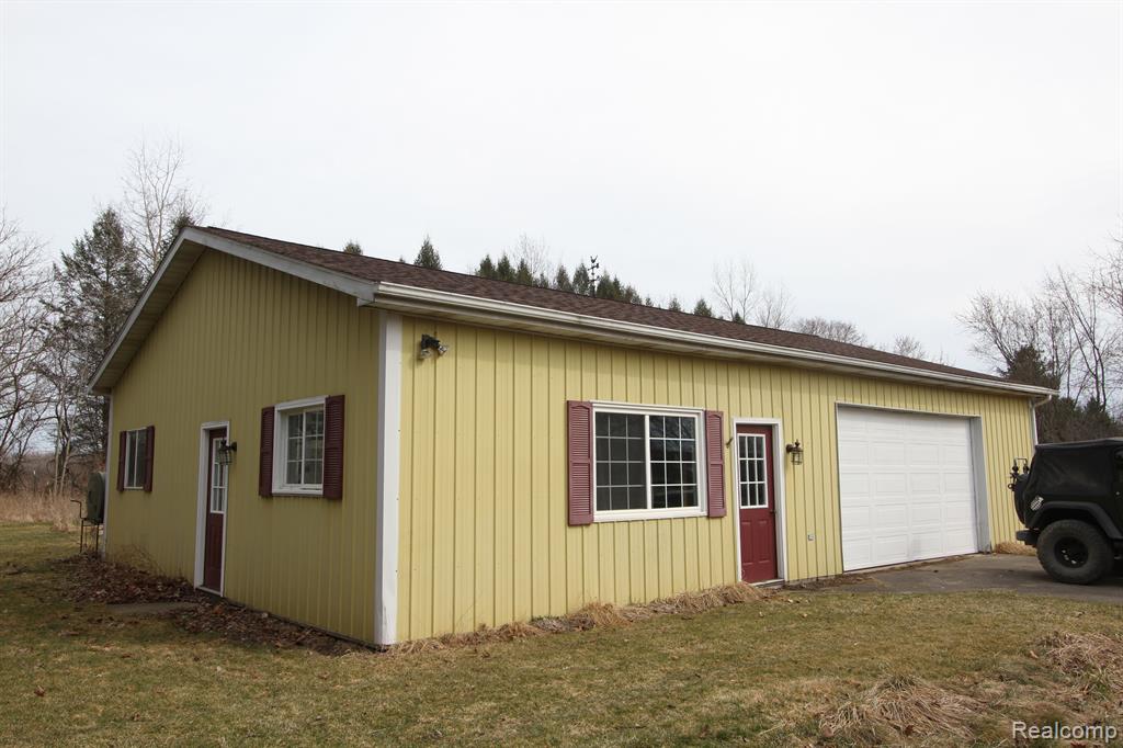 370 N YOUNGS Road, Attica, MI 48412 — Photo 12
