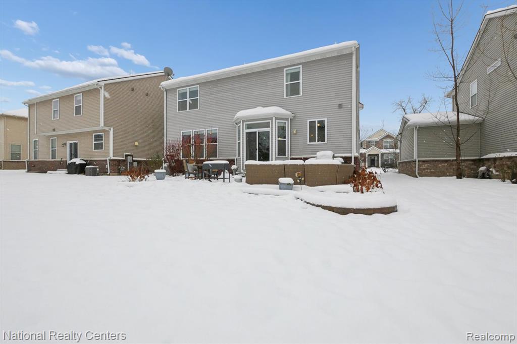 27316 Victoria Road, Novi, MI — Photo 45