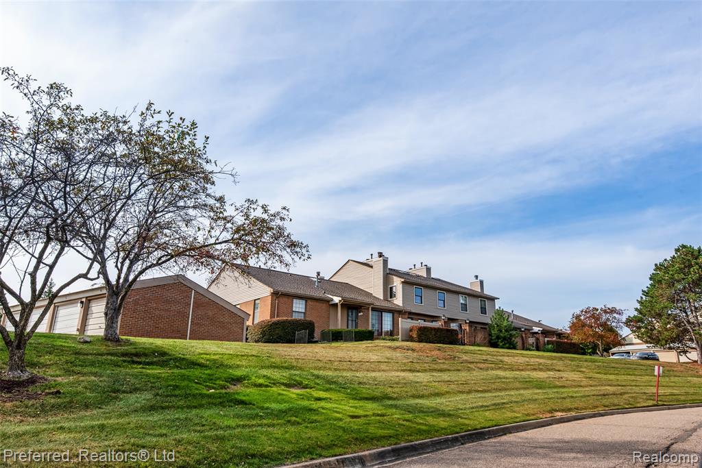 30998 W Country W, 187, Farmington Hills, MI 48331 — Photo 8