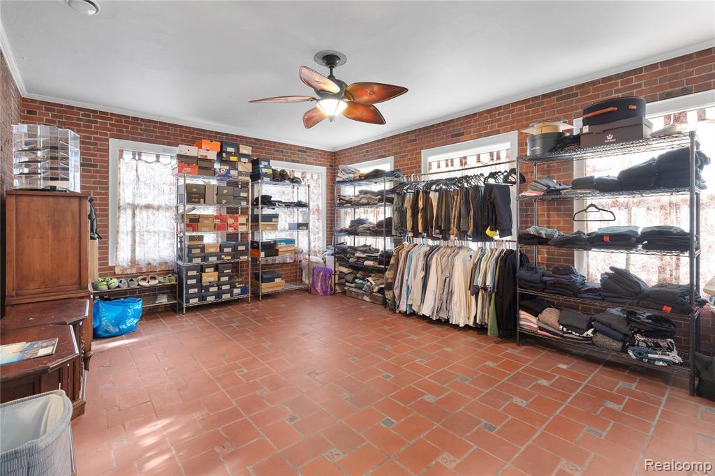 1450 Iroquois Street, Detroit, MI 48214 — Photo 37