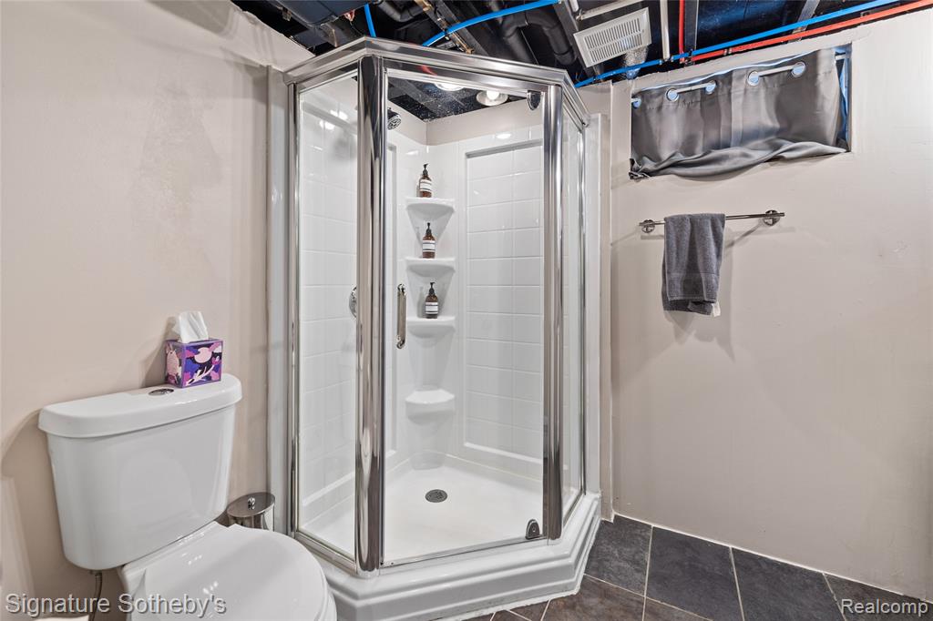674 E Webster Street, Ferndale, MI 48220 — Photo 17