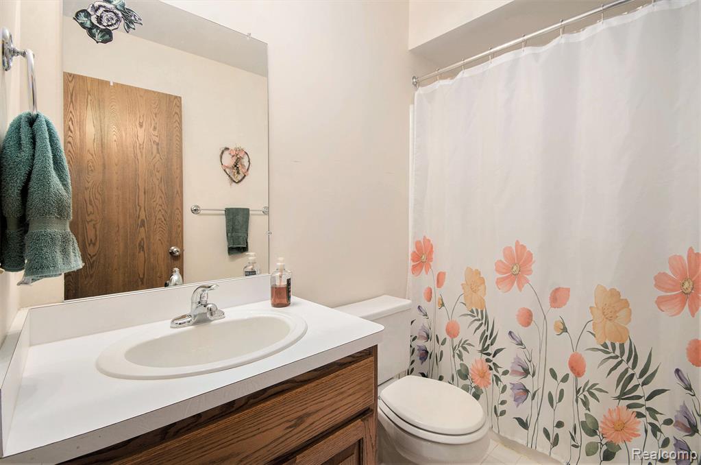 41395 Ambercrest Drive, Sterling Heights, MI 48314 — Photo 12