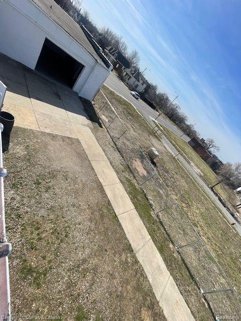 8715 HARPER Avenue, Detroit, MI 48213 — Photo 21