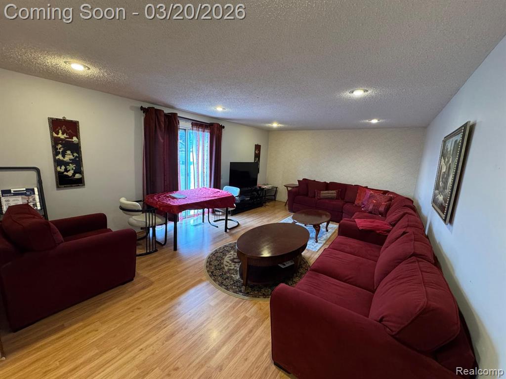 5045 Forestdale Drive, West Bloomfield, MI — Photo 13