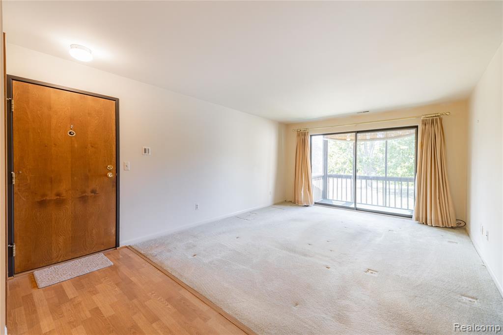 10241 Nancys Boulevard, 56, Grosse Ile, MI 48138 — Photo 8