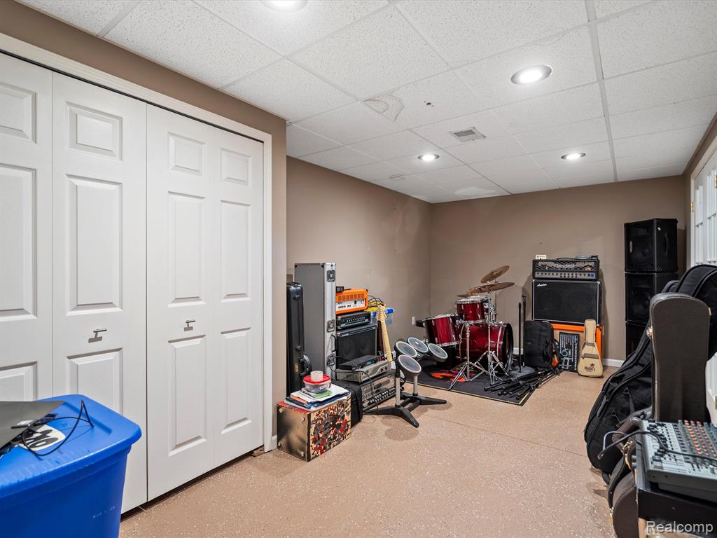 58787 VIRGINIA Circle, New Haven, MI 48048 — Photo 31