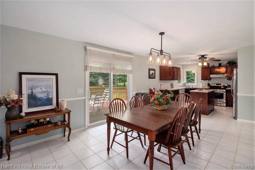 929 Winding Way, Milford, MI 48381 — Photo 14
