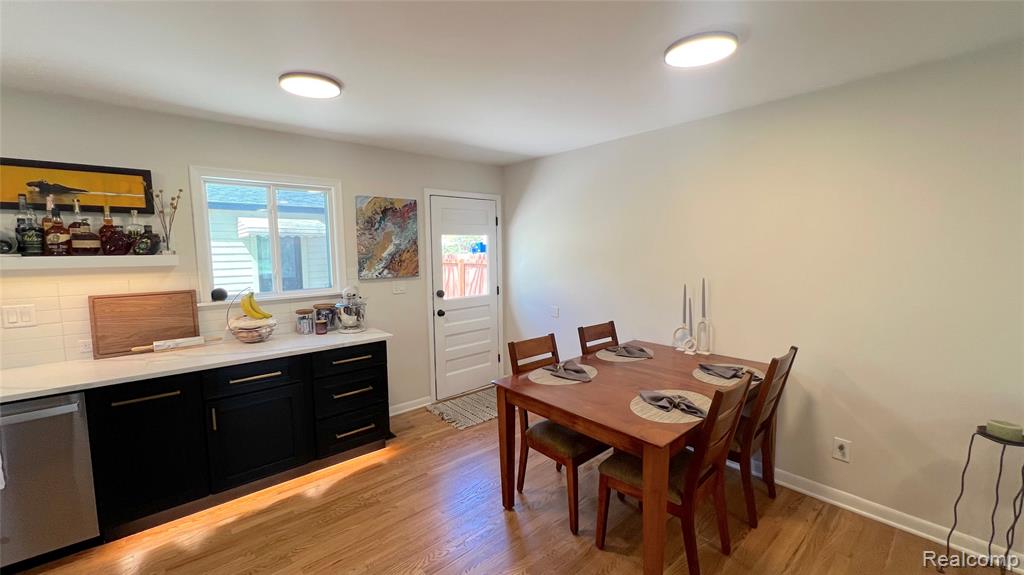 1104 Lexington Parkway, Ypsilanti, MI 48198 — Photo 3