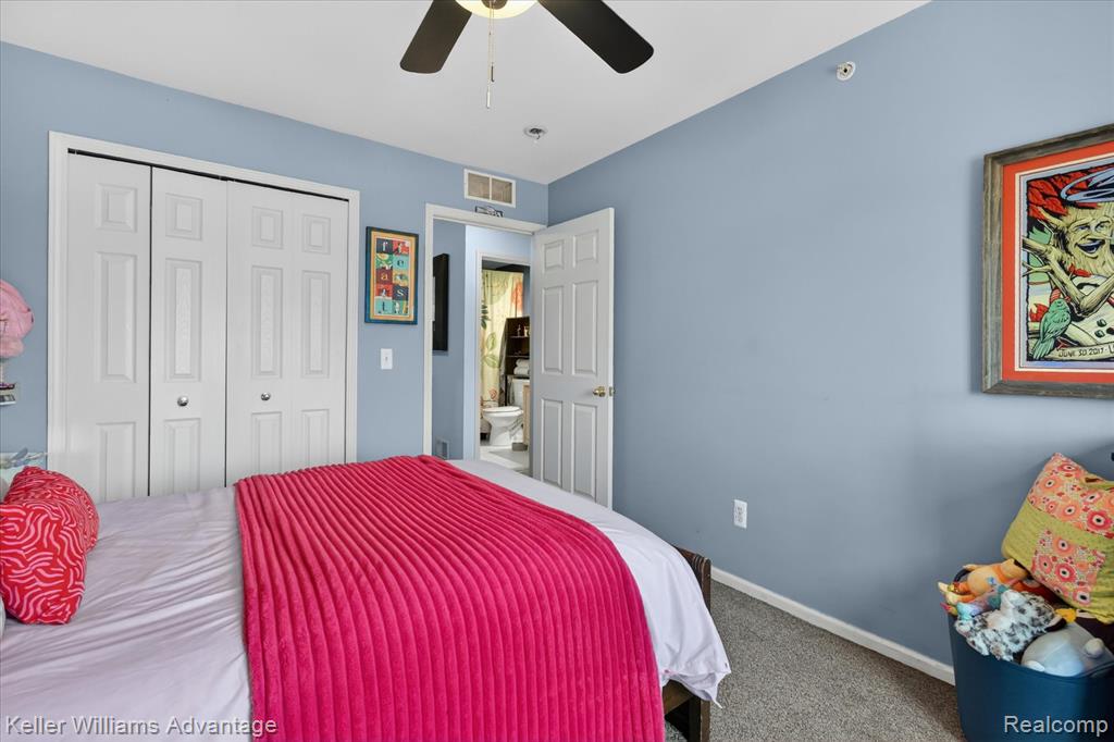 446 Old Pine Way, Walled Lake, MI 48390 — Photo 31