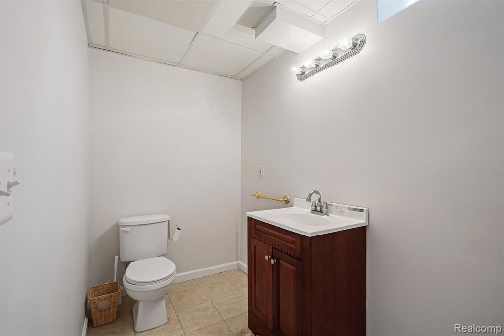 51384 Indian Pointe Drive, Macomb, MI 48042 — Photo 28