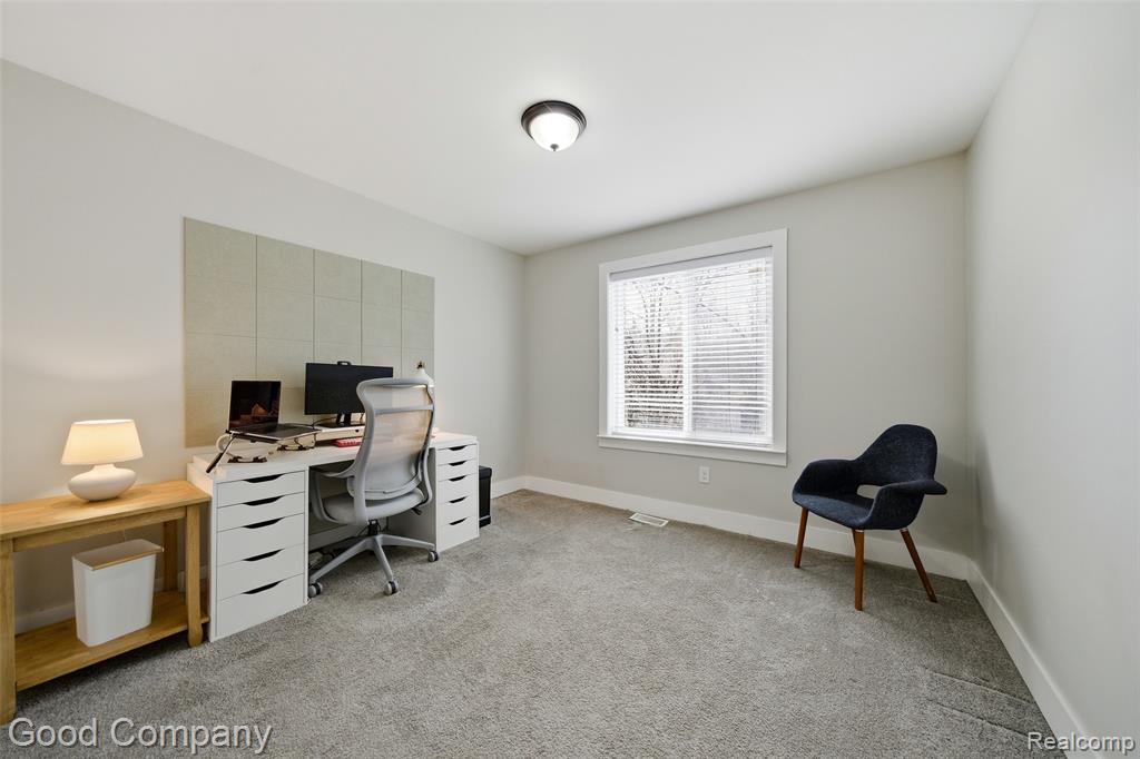 568 E Coy Avenue, Hazel Park, MI 48030 — Photo 21