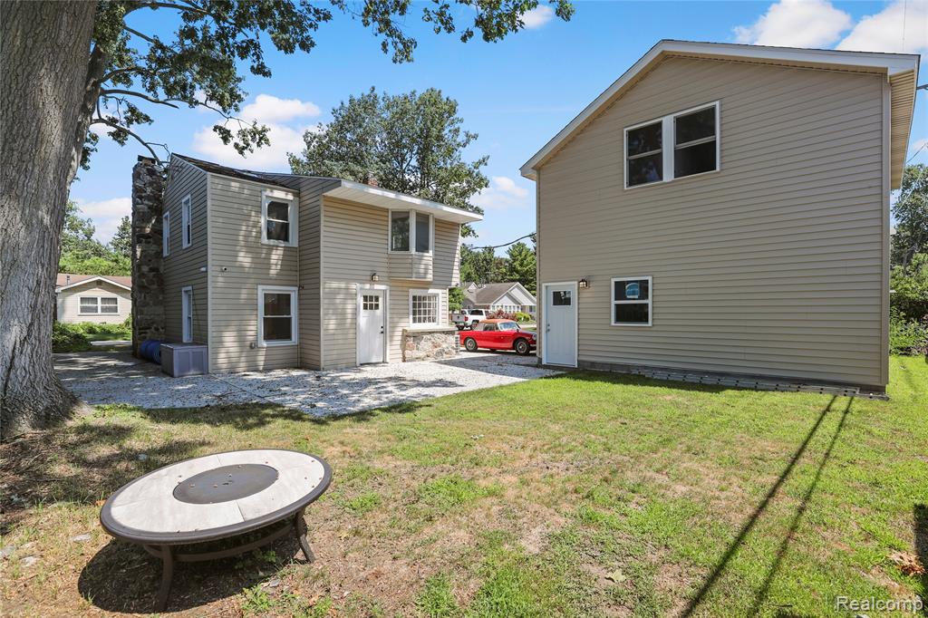 3051 Elmwood Drive, Fort Gratiot, MI 48059 — Photo 4