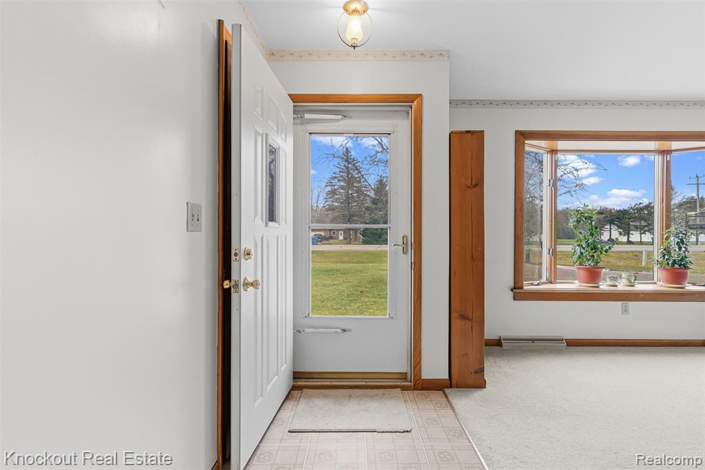 6256 State Road, Vassar, MI 48768 — Photo 7
