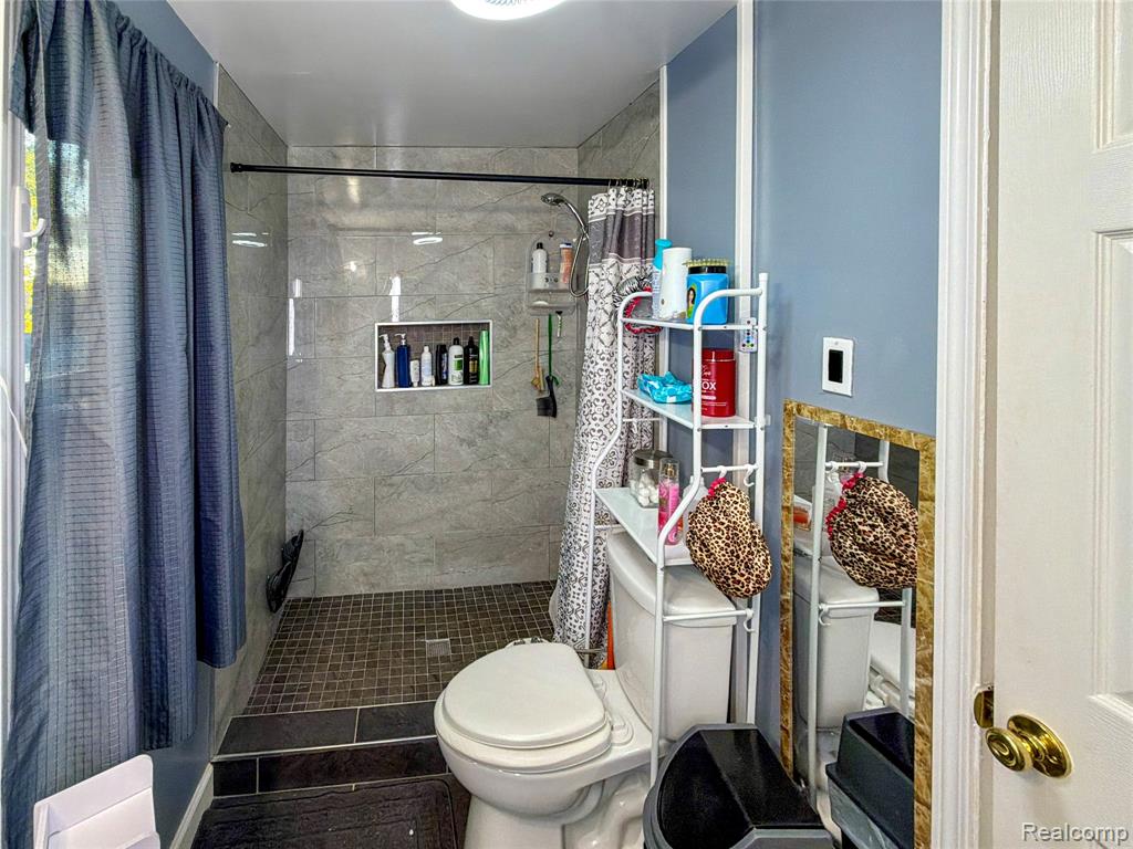 15430 Mapleridge Street, Detroit, MI 48205 — Photo 16