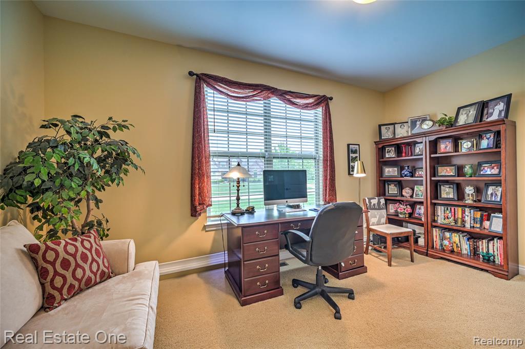 52689 Aspen Drive, South Lyon, MI 48178 — Photo 23