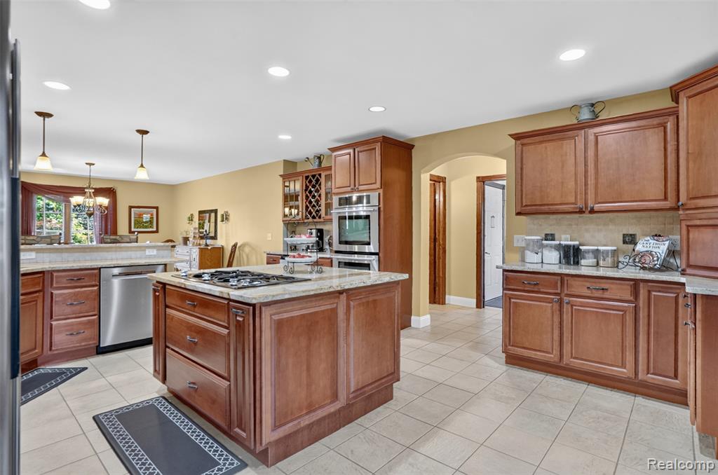 5372 Stone Garden Drive, Howell, MI 48843 — Photo 11