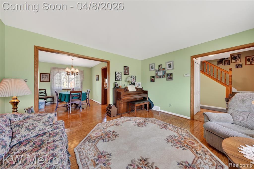 5037 Thorncroft Avenue, Royal Oak, MI 48073 — Photo 2
