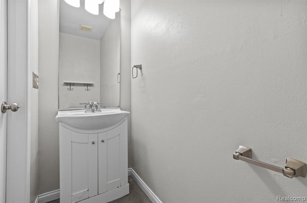 3975 Hopefield Court, Canton, MI 48188 — Photo 9