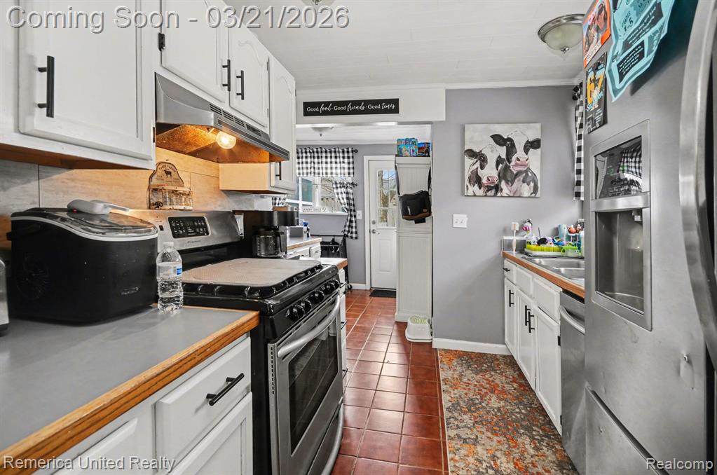 9079 Grove Drive, Whitmore Lake, MI 48189 — Photo 11