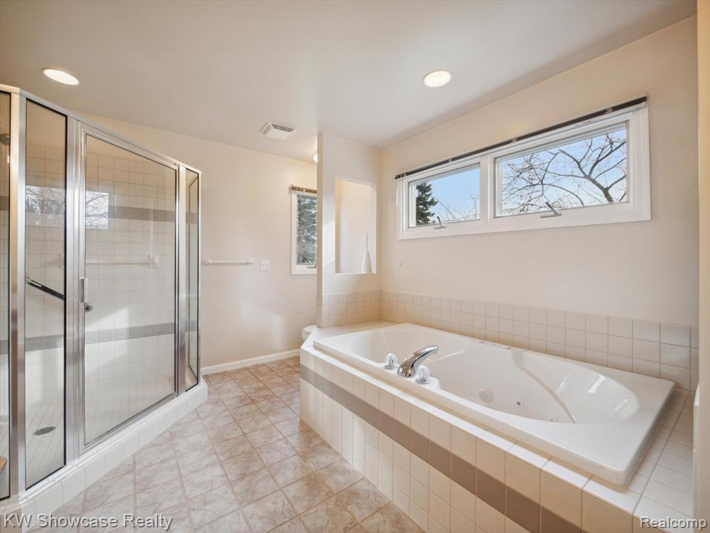 61011 EVERGREEN, South Lyon, MI 48178 — Photo 24