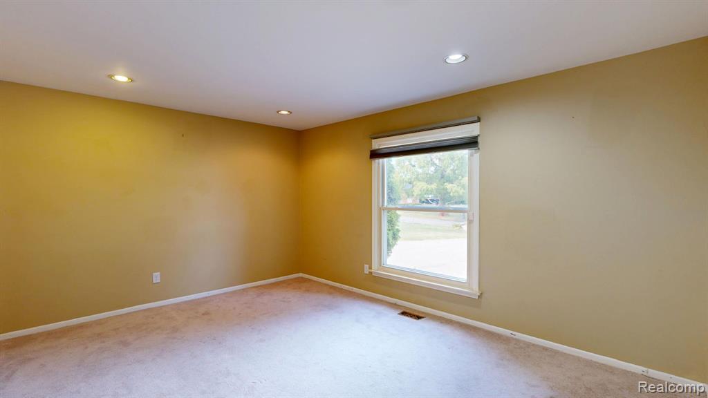 4185 Pinehurst Court, West Bloomfield, MI — Photo 28