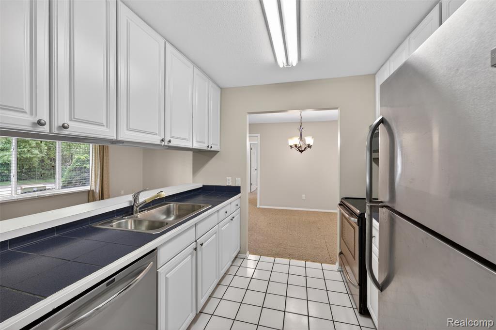 1484 Leisure Drive, Flint, MI 48507 — Photo 22