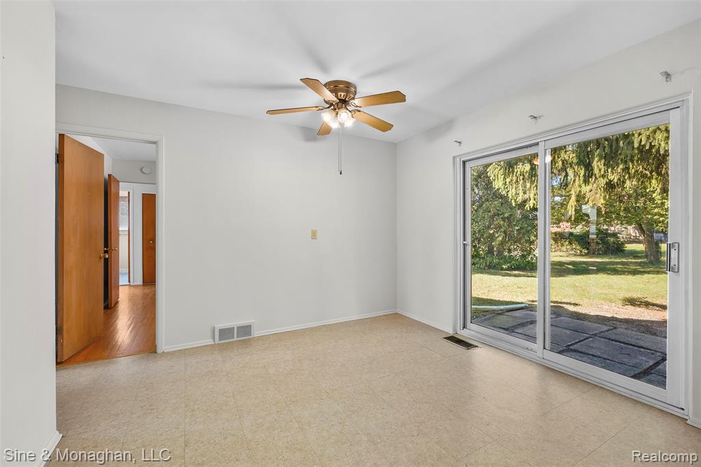 4079 Sudbury Drive, Warren, MI 48092 — Photo 7