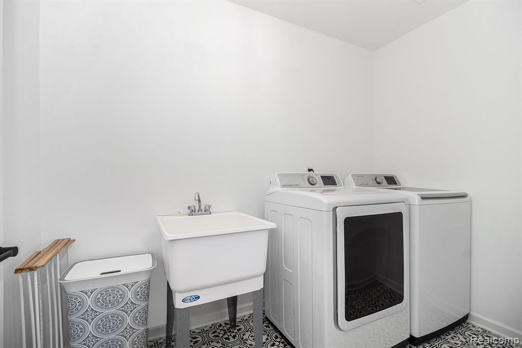 26427 Harrow Court, South Lyon, MI 48178 — Photo 30
