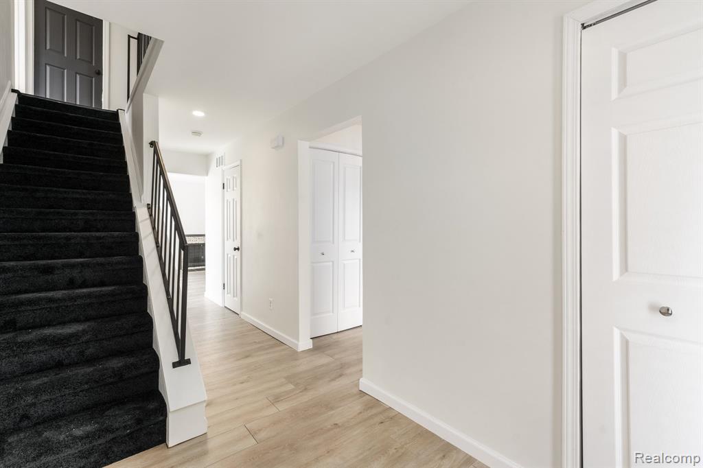 3104 Woods Circle, Detroit, MI 48207 — Photo 14