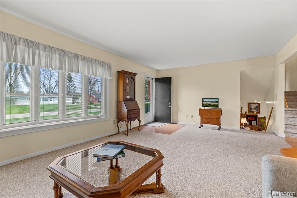 60820 LILLIAN Street, South Lyon, MI 48178 — Photo 5