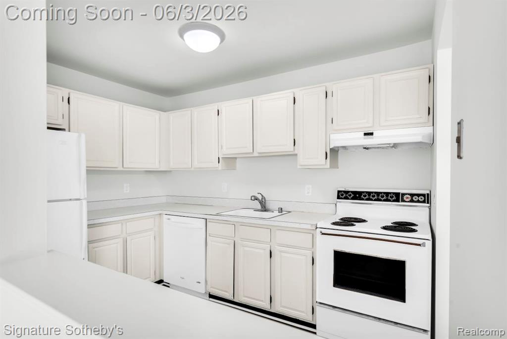 508 Sunset Lane, Saint Clair Shores, MI 48082 — Photo 9
