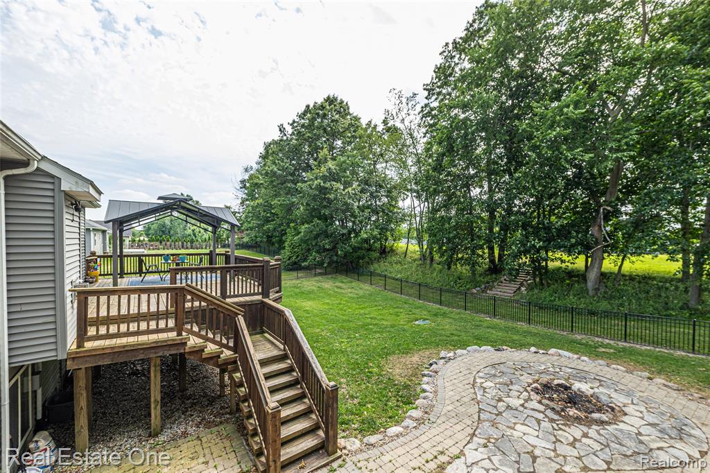 428 Pheasant Ridge Court, Ortonville, MI 48462 — Photo 23