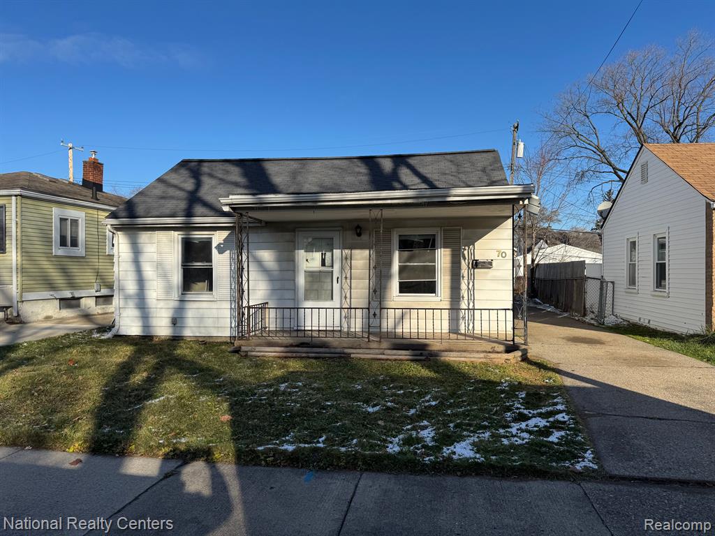 70 W MAPLEDALE Avenue, Hazel Park, MI 48030 — front exterior