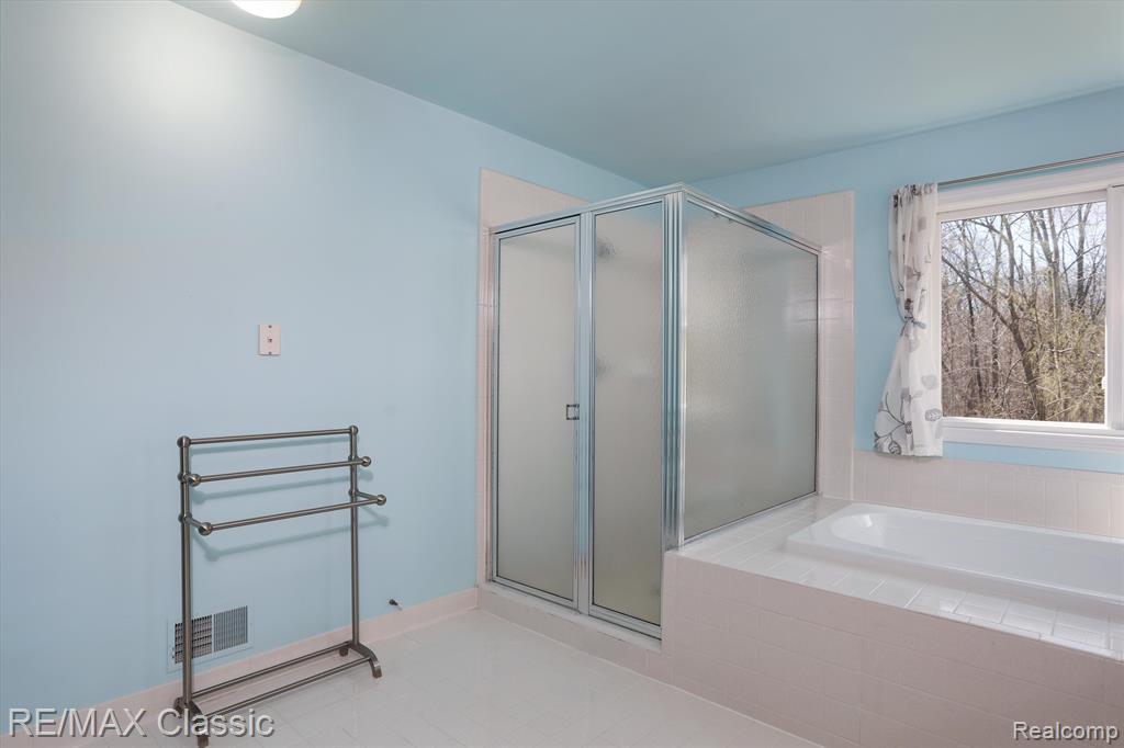 41547 BURROUGHS Avenue, Novi, MI 48377 — Photo 30