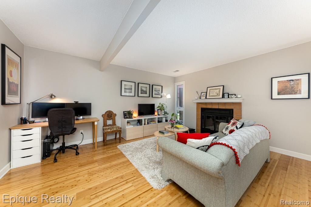 1803 Independence Boulevard, Ann Arbor, MI 48104