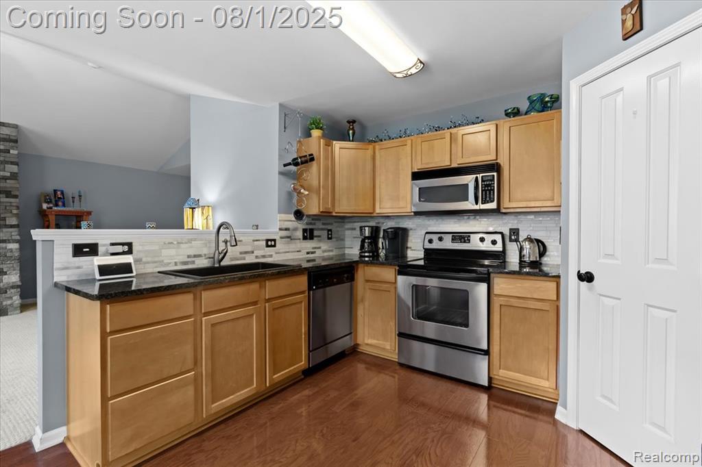 4023 Norwich Drive, Canton, MI 48188 — Photo 12