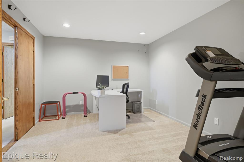 6607 Ridgeview Drive, Clarkston, MI — Photo 25