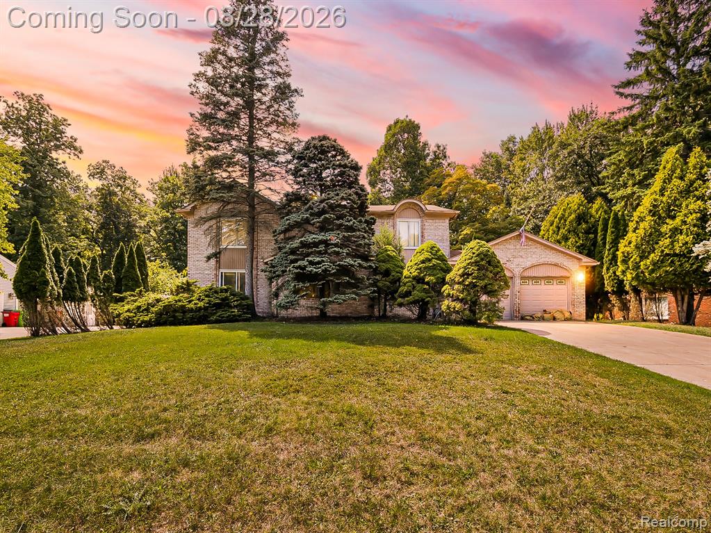 6052 Glen Eagles Drive, West Bloomfield, MI 48323