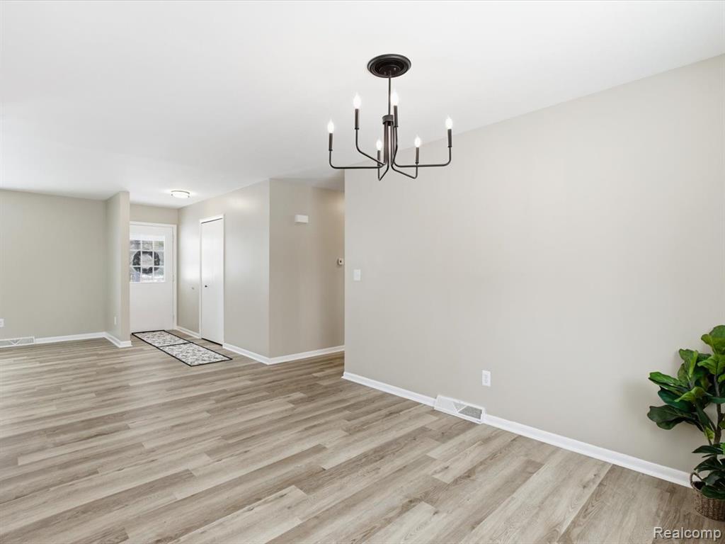 5837 Lakeshore Road, Fort Gratiot, MI 48059 — Photo 14