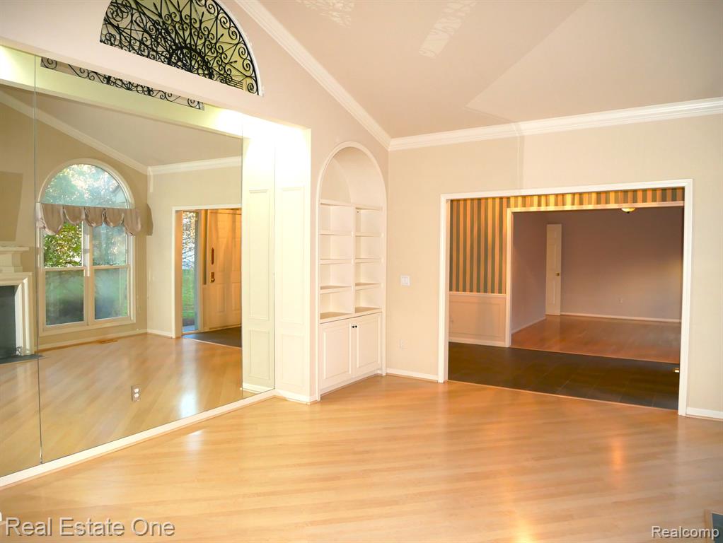 7383 SIMSBURY Drive, West Bloomfield, MI — Photo 11