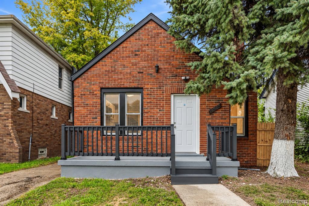 18969 Fairport Street, Detroit, MI 48205