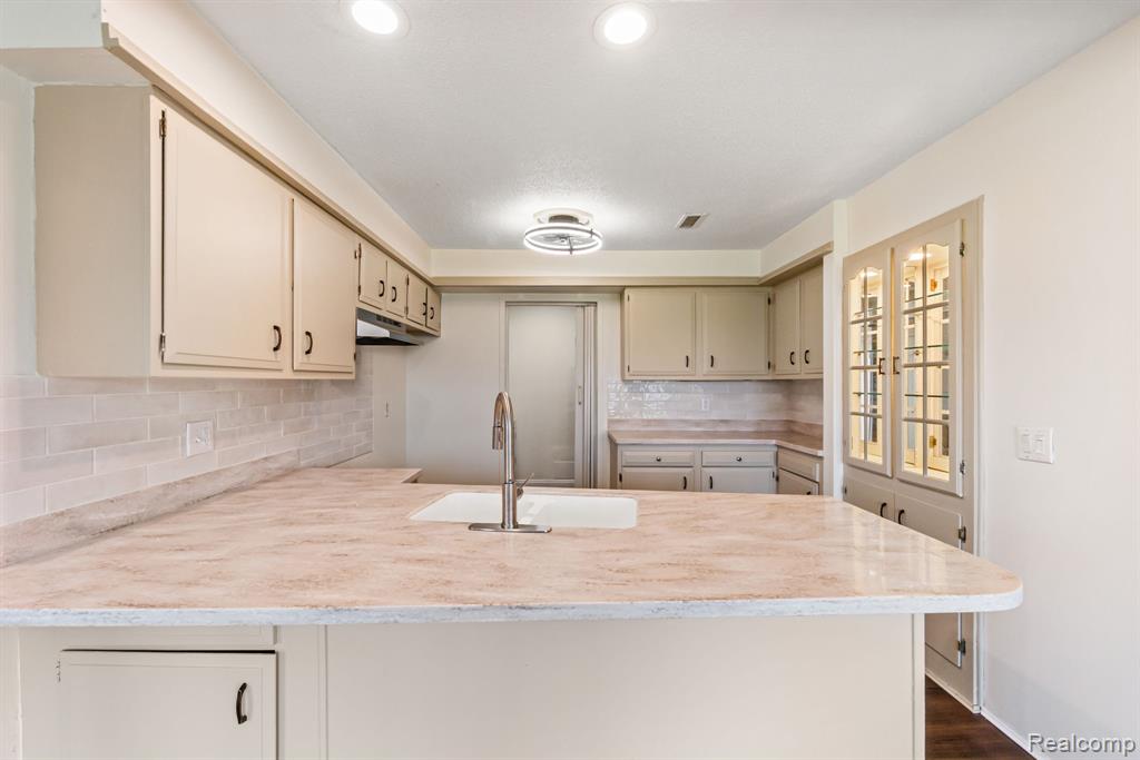 1680 Cliffs Landing, 302E, Ypsilanti, MI 48198 — Photo 13