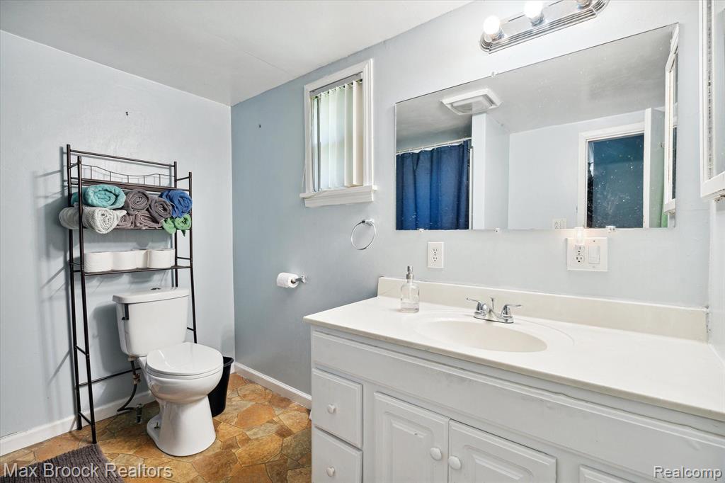 67 SUUPPI Drive, Lapeer, MI 48446 — Photo 11