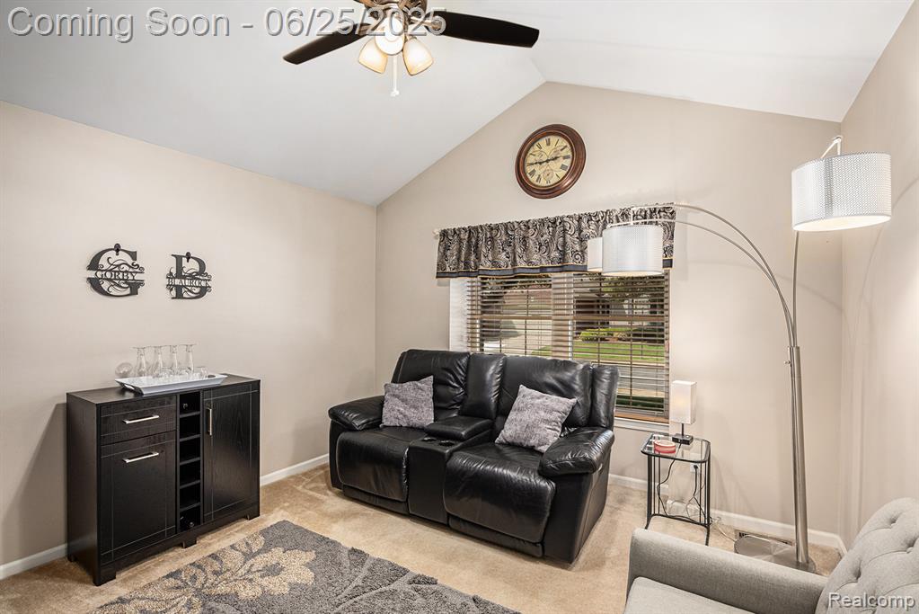 50062 LEXINGTON Avenue E, Shelby Twp, MI 48317 — Photo 10