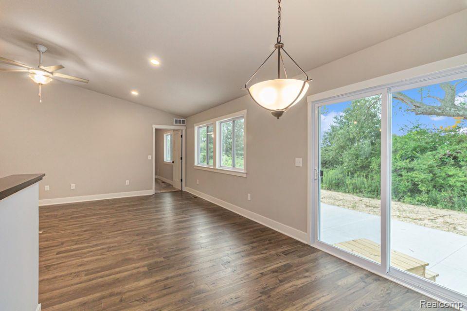 104 Cottonwood Court Court, Litchfield, MI 49252 — Photo 5