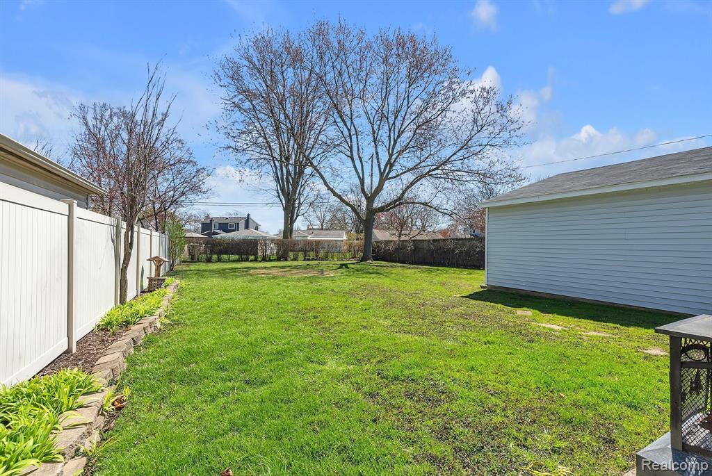 9321 LINCOLN Street, Taylor, MI 48180 — Photo 23
