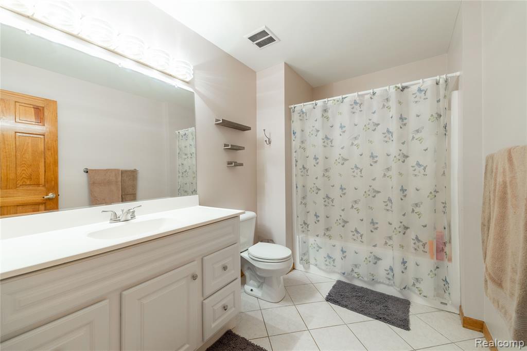 9362 Owen Street, Grosse Ile, MI 48138 — Photo 28