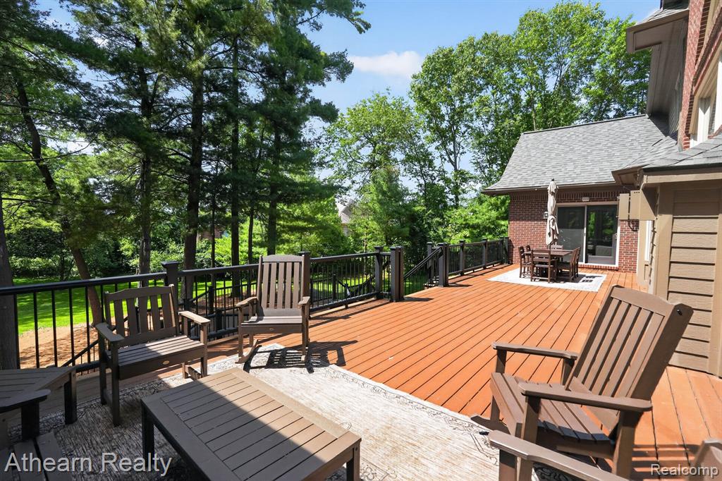 5326 Lake Forest Boulevard, Brighton, MI 48116 — Photo 9