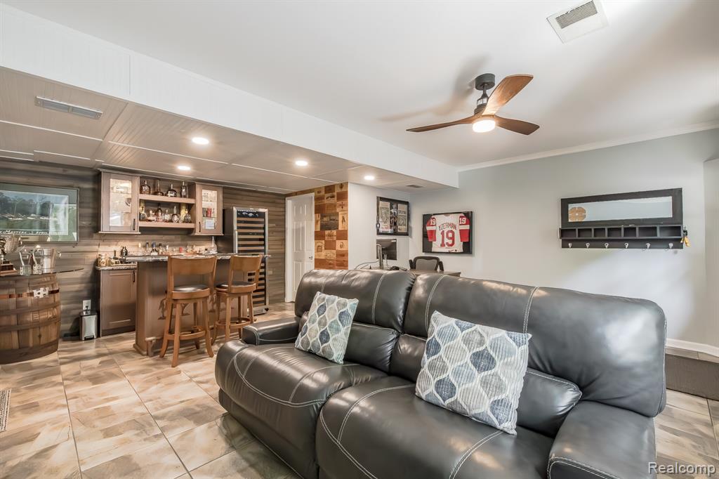 8642 Thendara Boulevard, Clarkston, MI 48348 — Photo 37